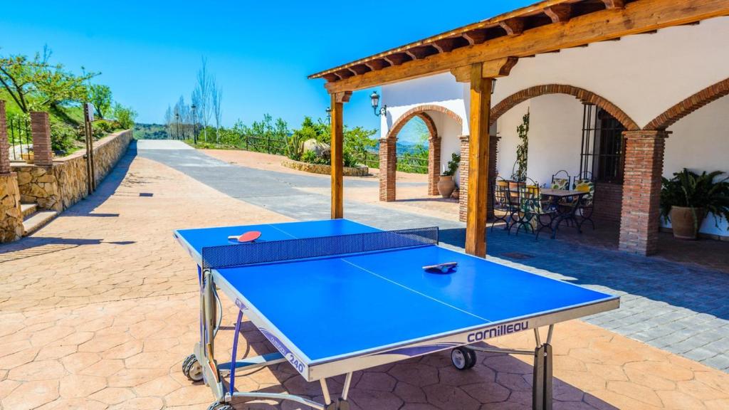Tenis stołowy w obiekcie Mansion Piedras Blancas Colmenar by Ruralidays lub pobliżu