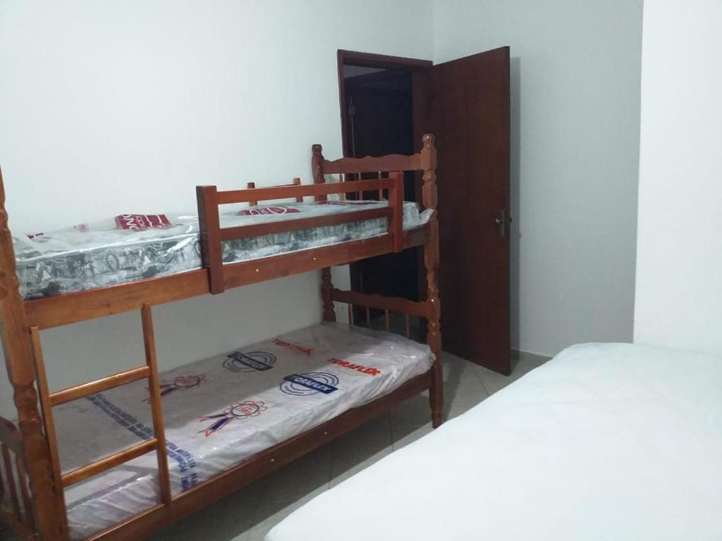  Casa condomínio Caraguatatuba
