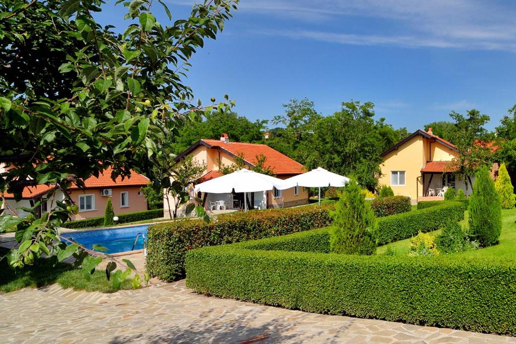 Green Life - 3 Villas with private Pool - Housity