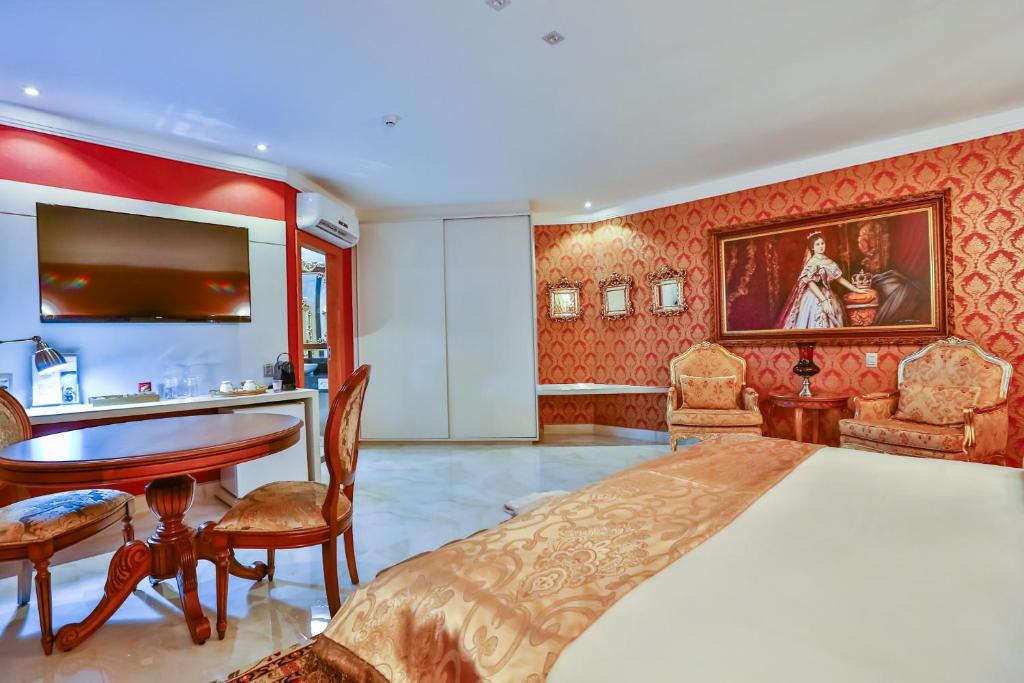  Golden Lis Hotel Boutique