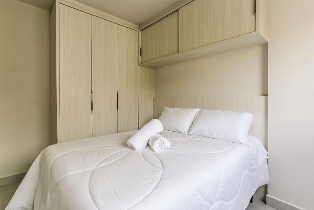  Apartamento Encantador totalmente reformado em condomínio completo CA09I
