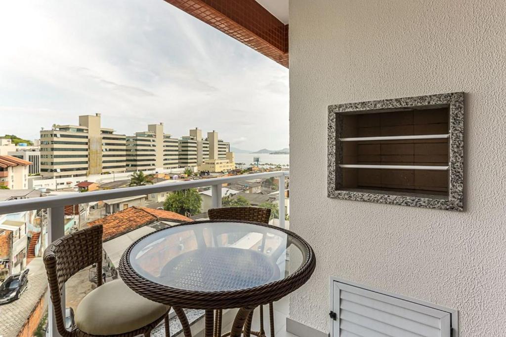  Apartamento Encantador totalmente reformado em condomínio completo CA09I
