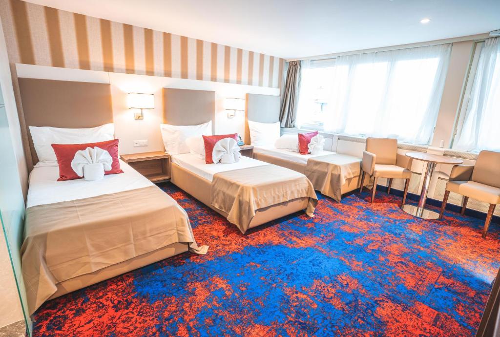 My Home Hotel - Free Parking - Resim 44