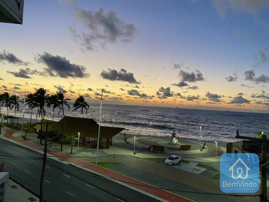 Apartamento Completo e Luxuoso em Amaralina