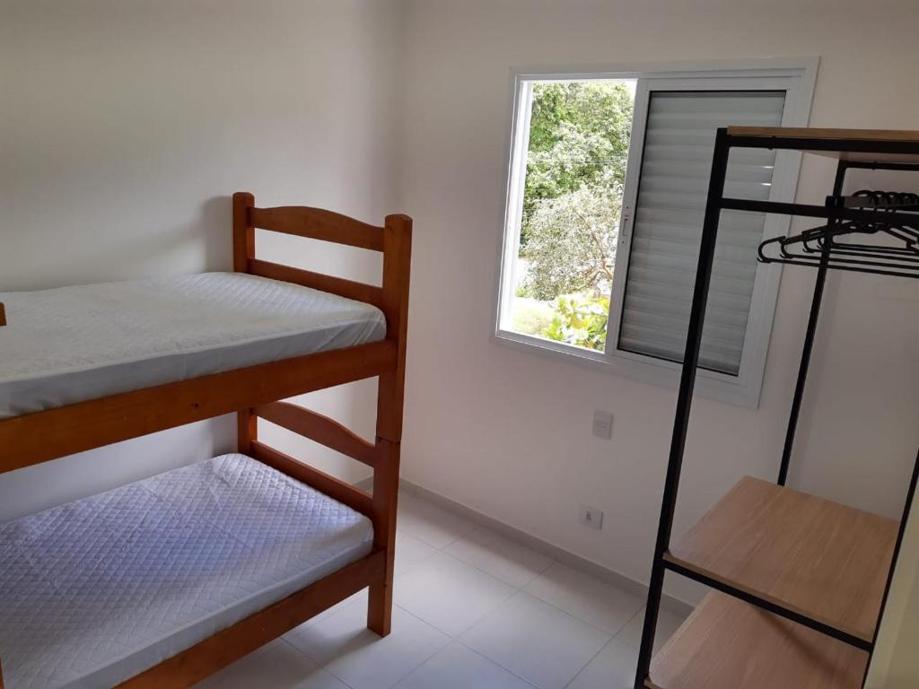  Apto com piscina no Itagua Ubatuba