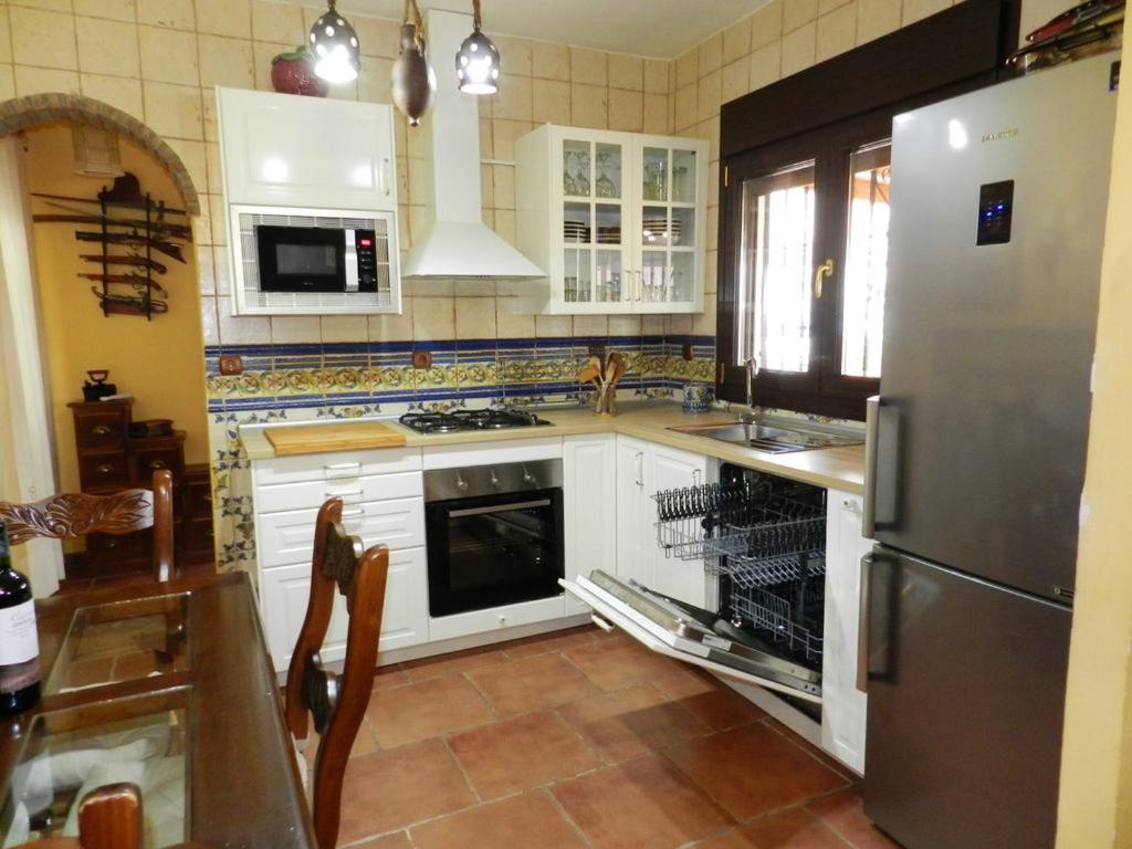 Kuchnia lub aneks kuchenny w obiekcie Elegant villa in Padul with private pool