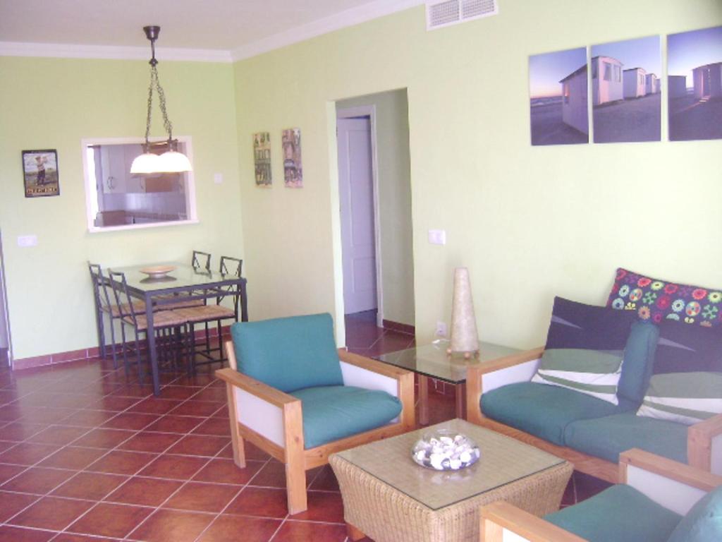 Zdjęcie z galerii obiektu Charming Apartment in Rota with Garden and Lake Views, 81 m² w mieście Rota