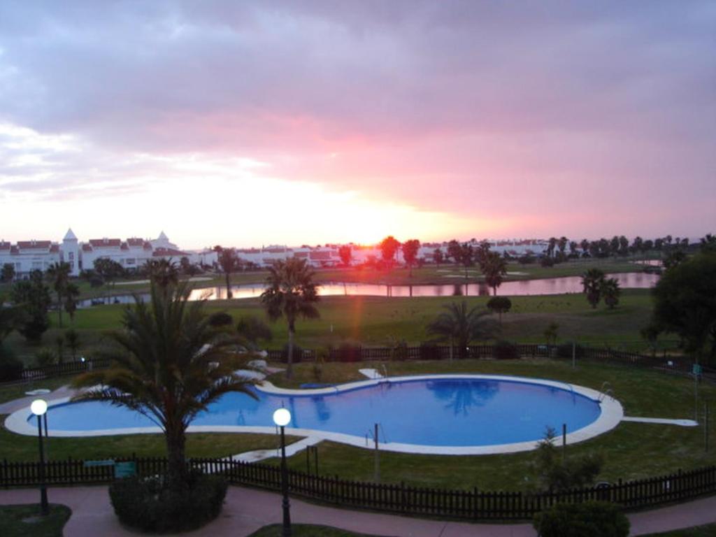 Zdjęcie z galerii obiektu Charming Apartment in Rota with Garden and Lake Views, 81 m² w mieście Rota