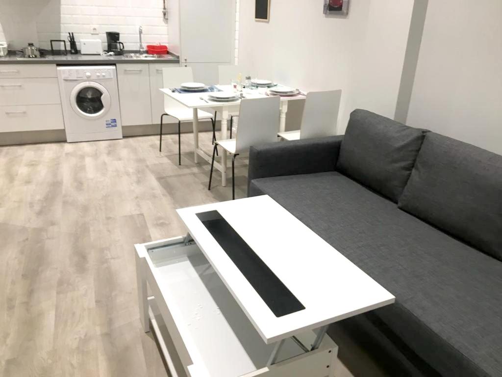 Kuchyň nebo kuchyňský kout v ubytování Welcoming apartment in León - 35 m² with comfort