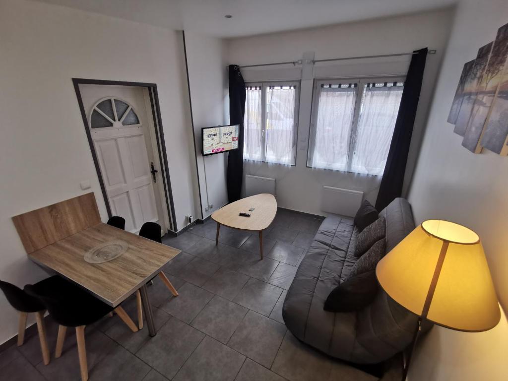 Photo de la galerie de l'établissement h studio 4 places, à Saint-Quentin