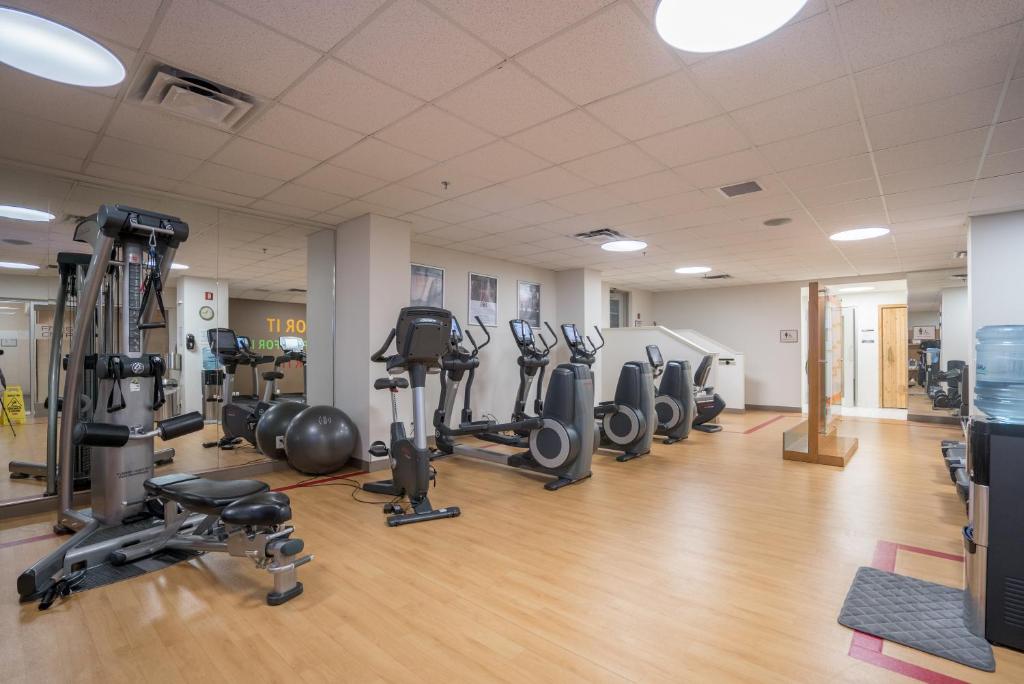 Fitness centrum a/nebo fitness zařízení v ubytování Red Deer Resort & Casino
