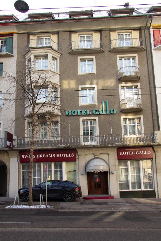 El edificio en el que está el hotel