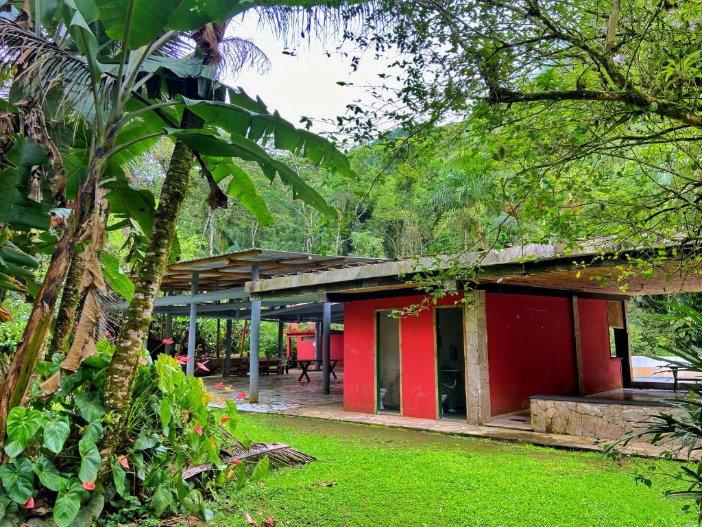  Sítio Cantareira/ Trilha e piscinas naturais