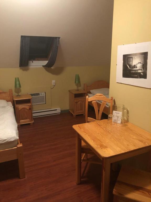 TV a/nebo společenská místnost v ubytování Crowsnest Vineyards Guesthouse