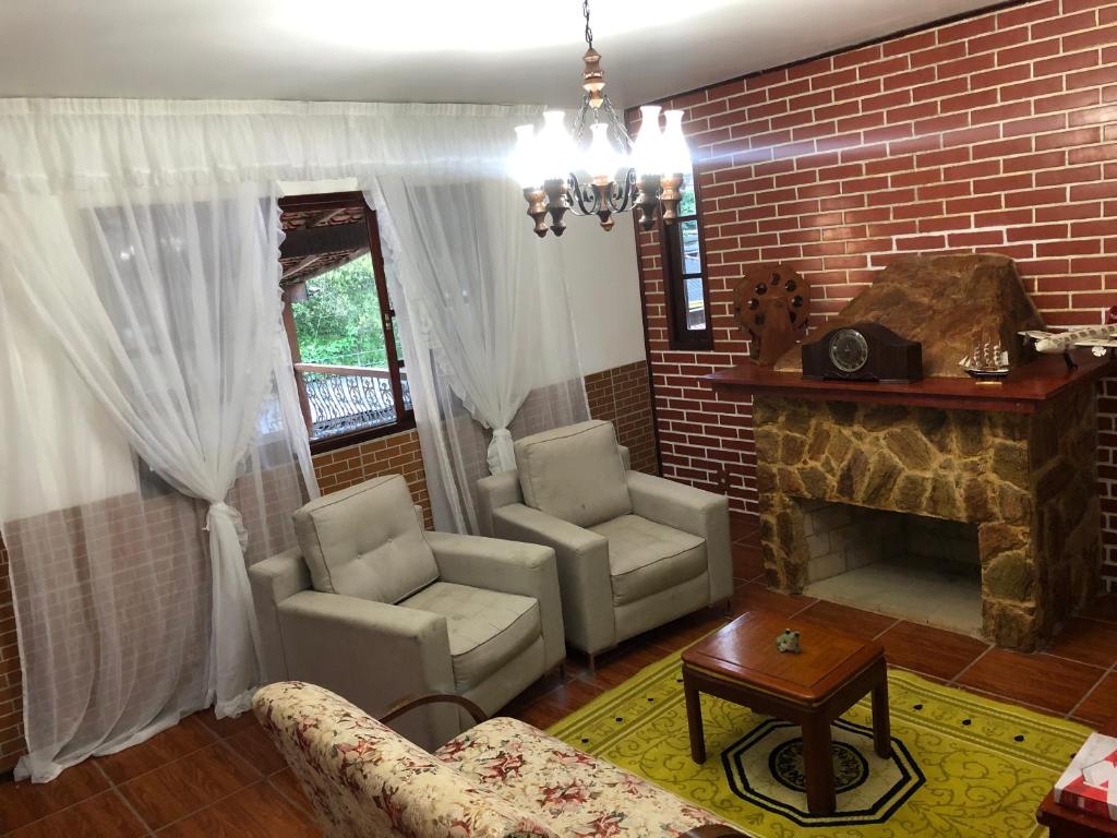  Casa Próxima ao Hotel Quitandinha