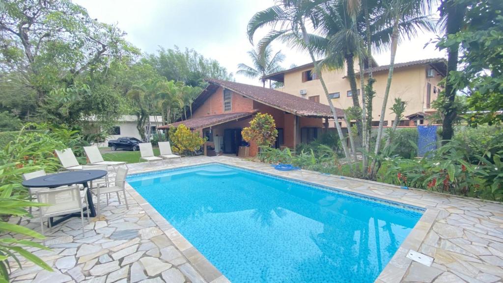  Casa Azaléia a 300m da Praia de Camburi