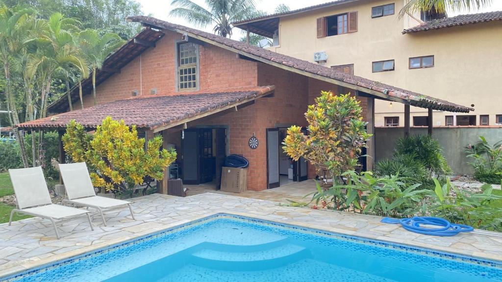  Casa Azaléia a 300m da Praia de Camburi