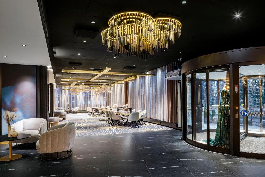 Posezení v ubytování Crowne Plaza Helsinki - Hesperia by IHG