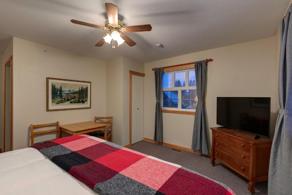 Courthouse Inn Revelstoke - Room De Deluxe King