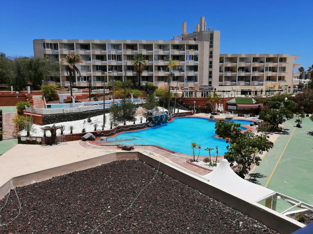 vista para a piscina num resort em Apartamento Green Park Relax em San Miguel de Abona