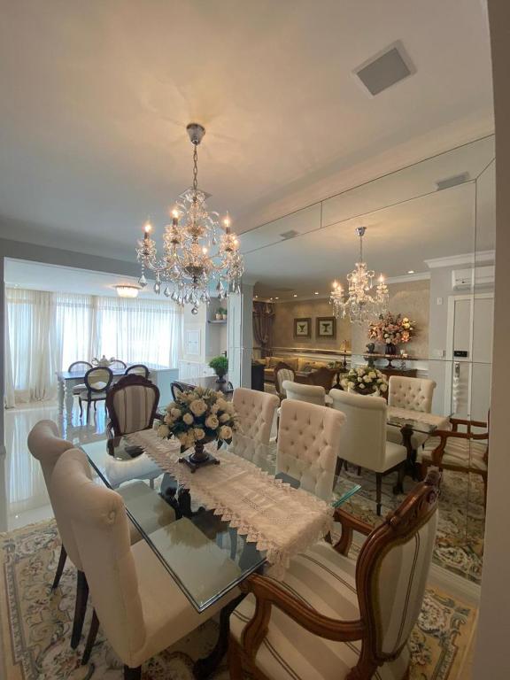  Apartamento Alto Padrão Estilo Louis XV próximo a praia