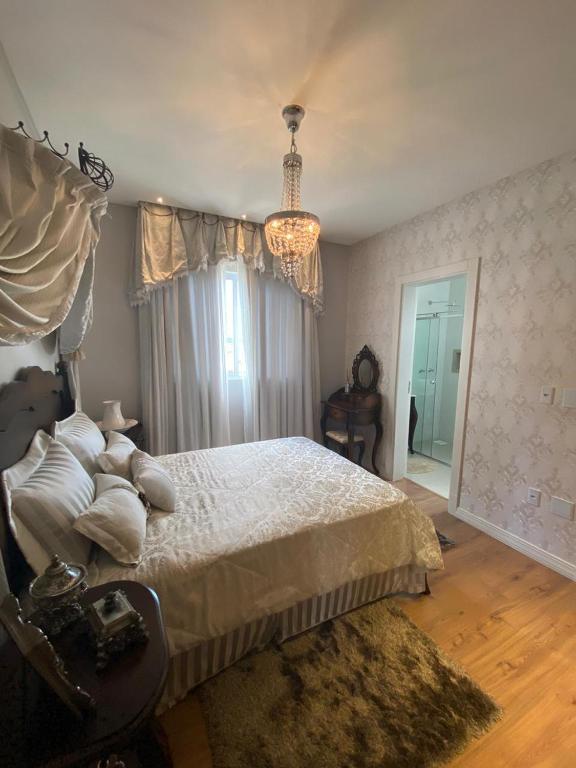  Apartamento Alto Padrão Estilo Louis XV próximo a praia