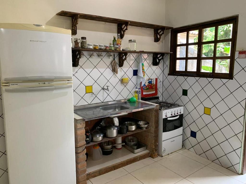  Casa Grande equipada para seis pessoas.