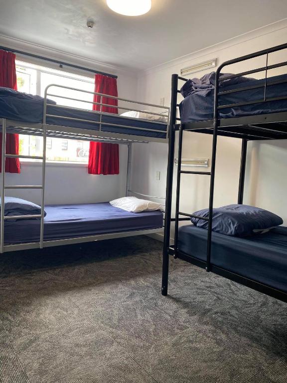 Based by the Lake - Resim 29