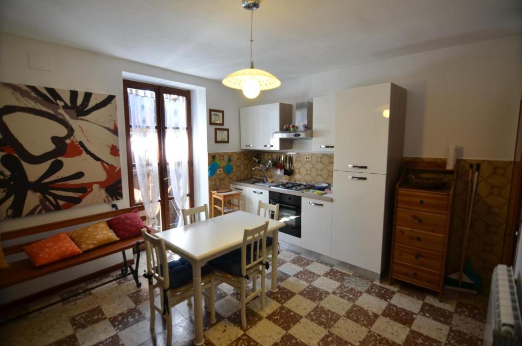 Kuchyň nebo kuchyňský kout v ubytování Agriturismo Cailuca