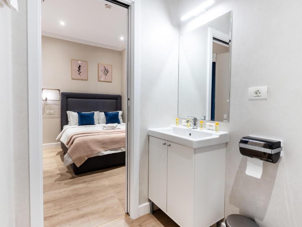 DeGoya Studios Bucharest Old Town - Resim 3