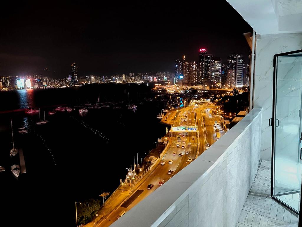 A general view of Hongkong or a view of the city taken from a szállodákat