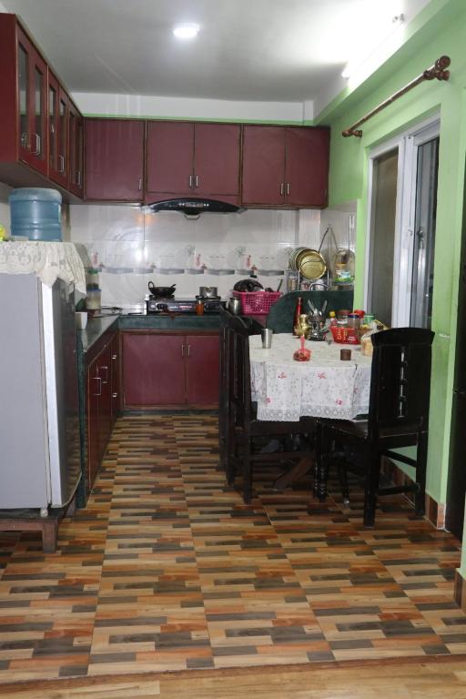 Kuchyň nebo kuchyňský kout v ubytování Manaslu Homestay