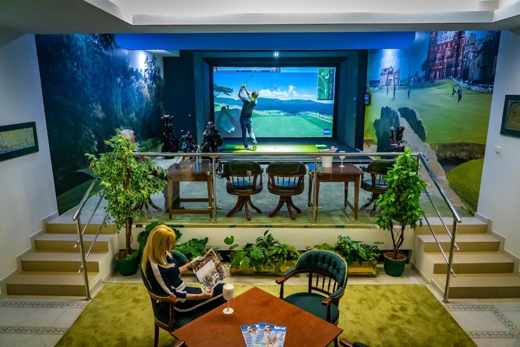 TV a/nebo společenská místnost v ubytování Esplanade Spa and Golf Resort