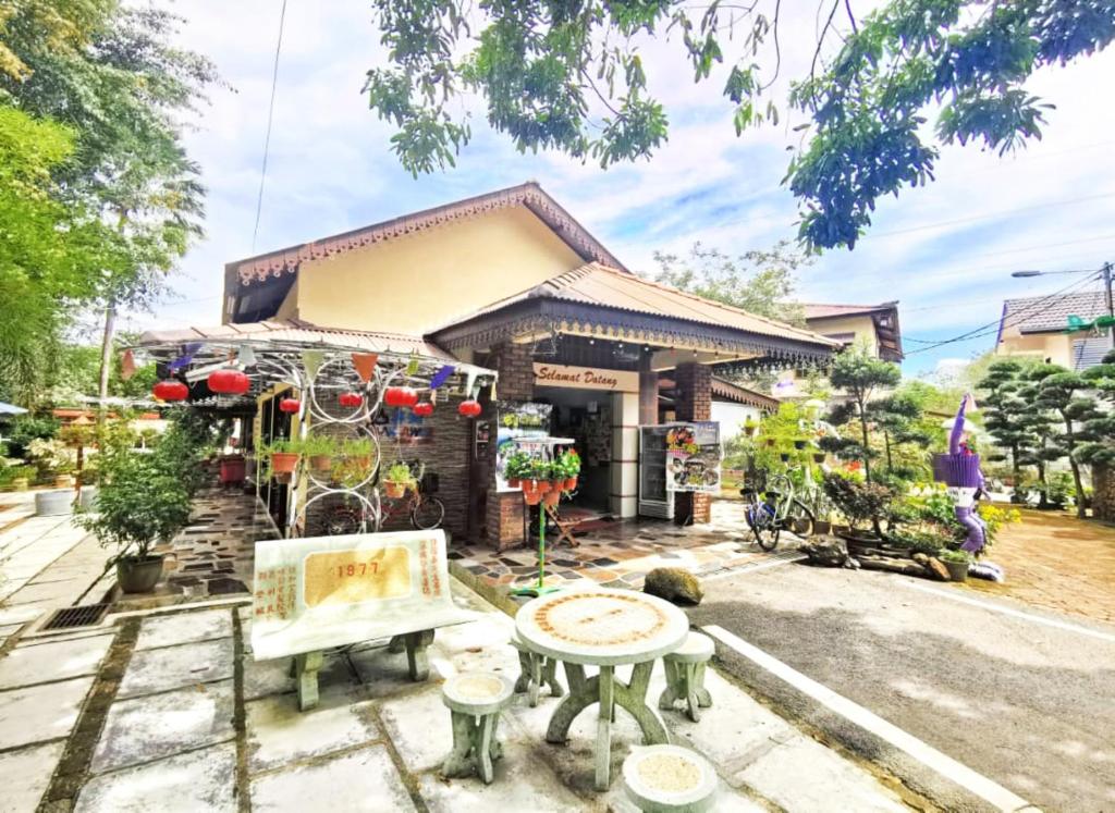 Restaurace v ubytování Sabak Awor Resort
