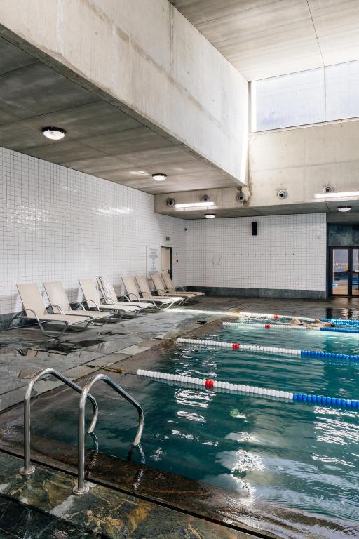 A piscina em ou perto de Axis Viana Business & SPA Hotel
