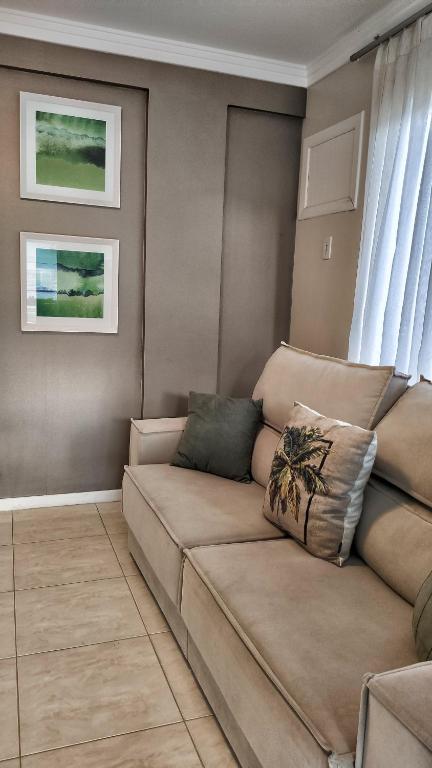  Excelente Apartamento na Praia de Bombinhas.