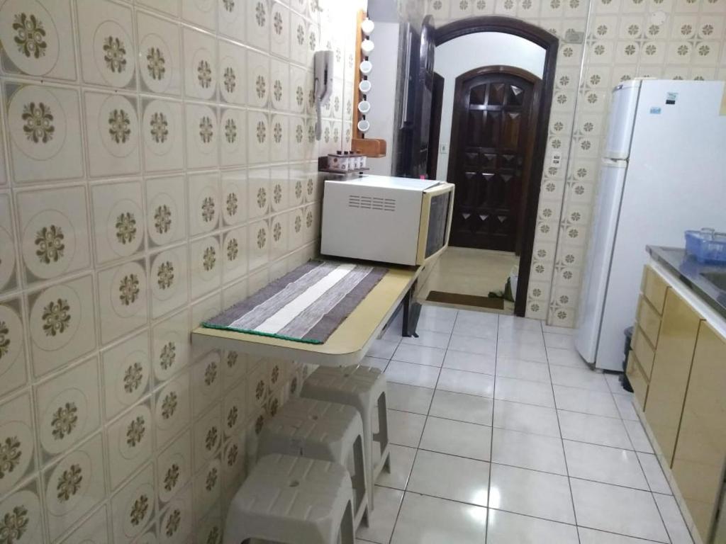  Ótimo apartamento uma quadra da praia da enseada