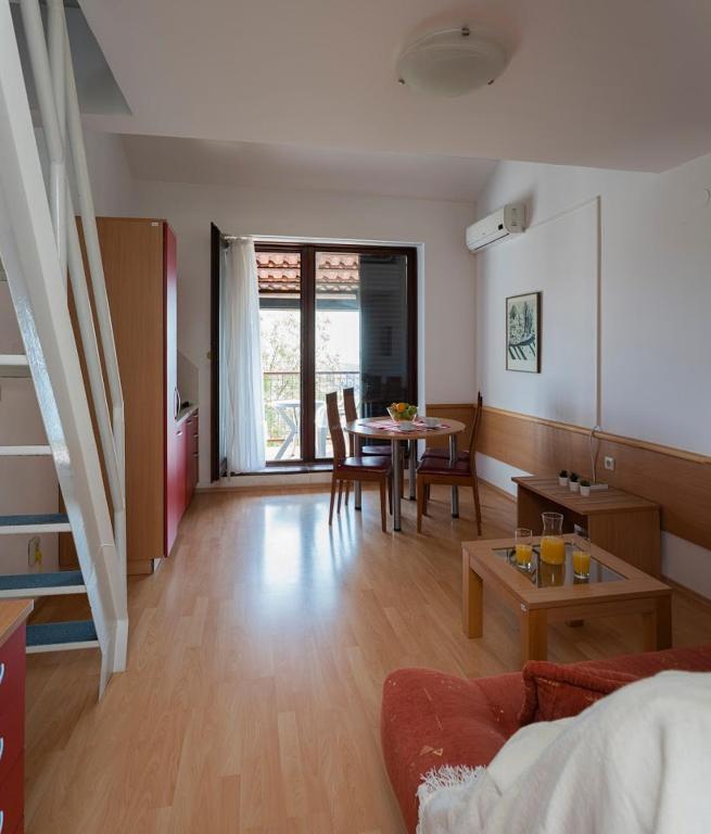 Fotografie z fotogalerie ubytování Apartments Hostin Roža Duga Uvala v destinaci Krnica