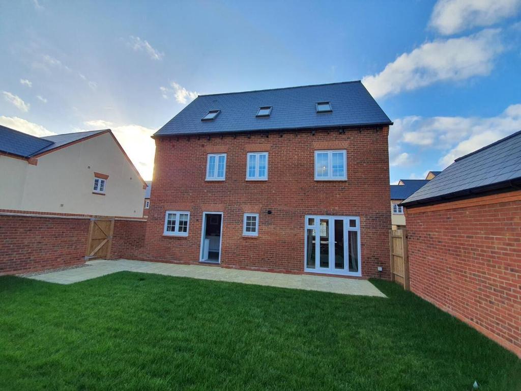 Gallery image of Lovely 5-Bed House in centre of Bicester Village in Bicester