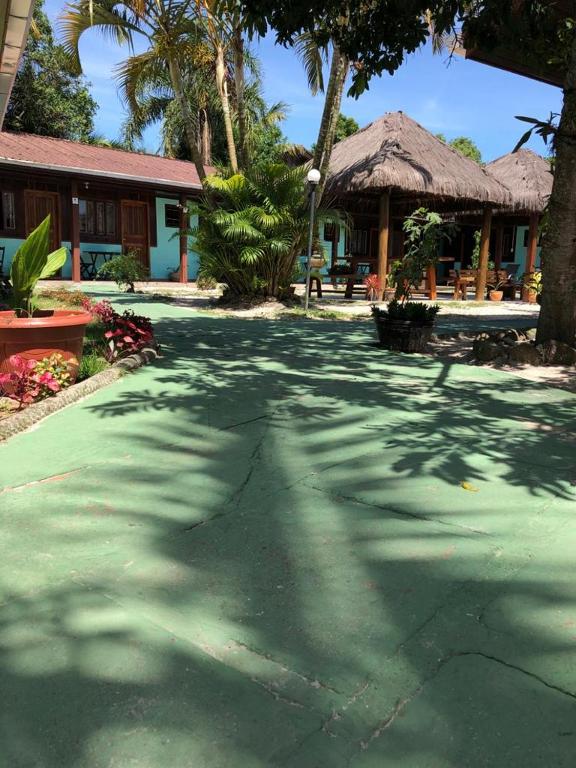 Um jardim em Pousada Ilha do Mel