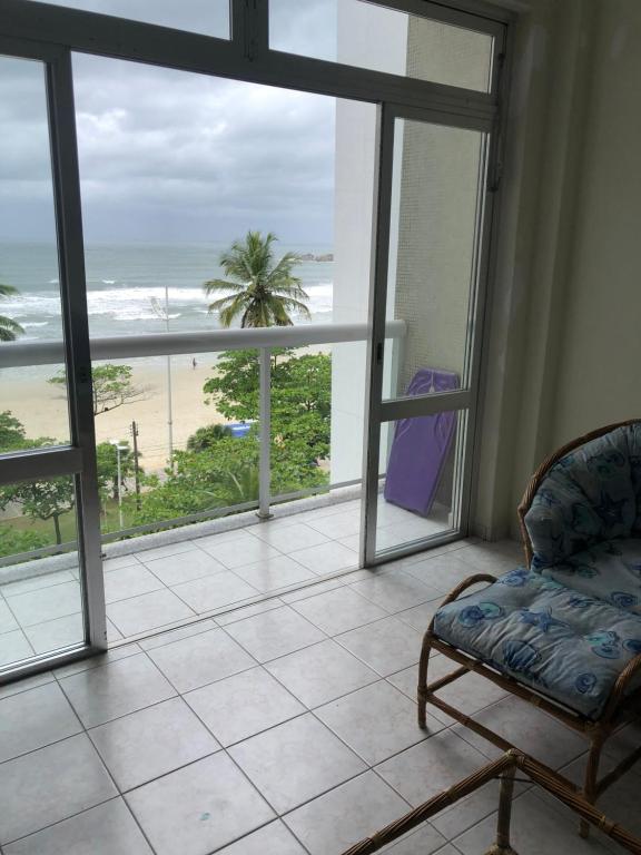  Apartamento pé na areia