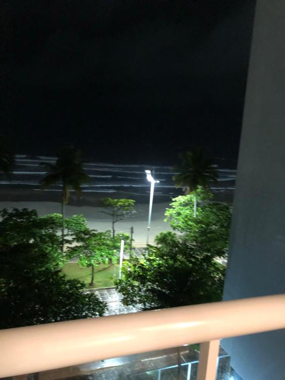 Apartamento pé na areia