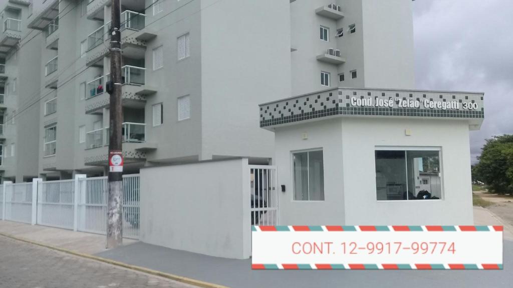  Apartamento na praia grande/$250/vista pro mar/24H portaria