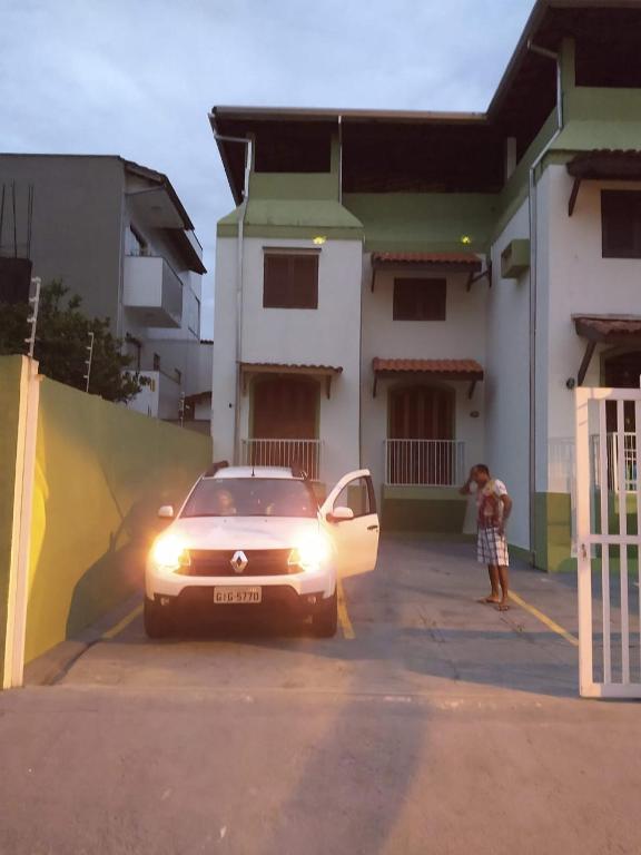  Apartamento em Ubatuba - Praia grande