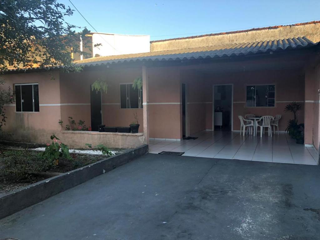  Casa de ( PRAIA CAIOBA )