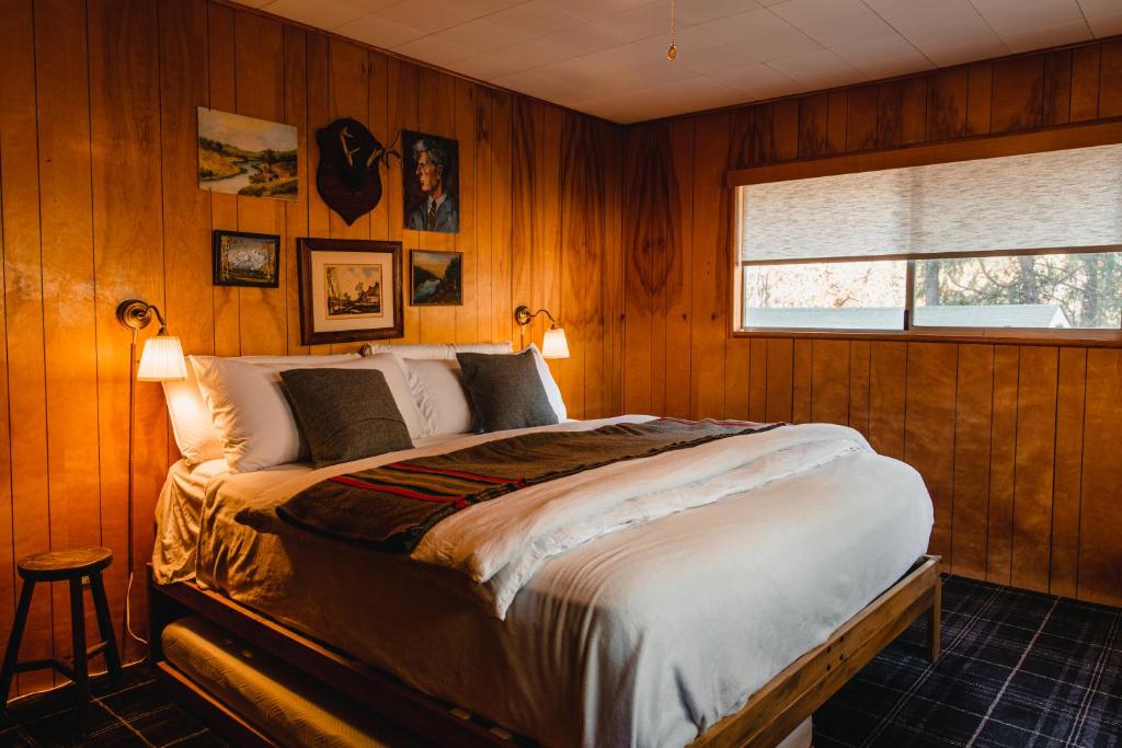 The Fireside Inn - 