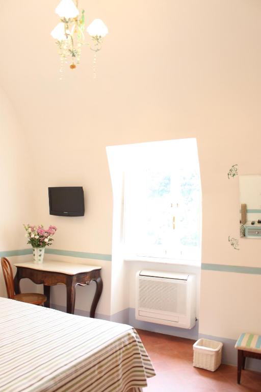 Villa Torre Dello Ziro - Seven-Bedroom House