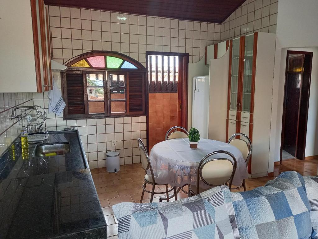  CASA CONFORTÁVEL E BEM LOCALIZADA - BÚZIOS