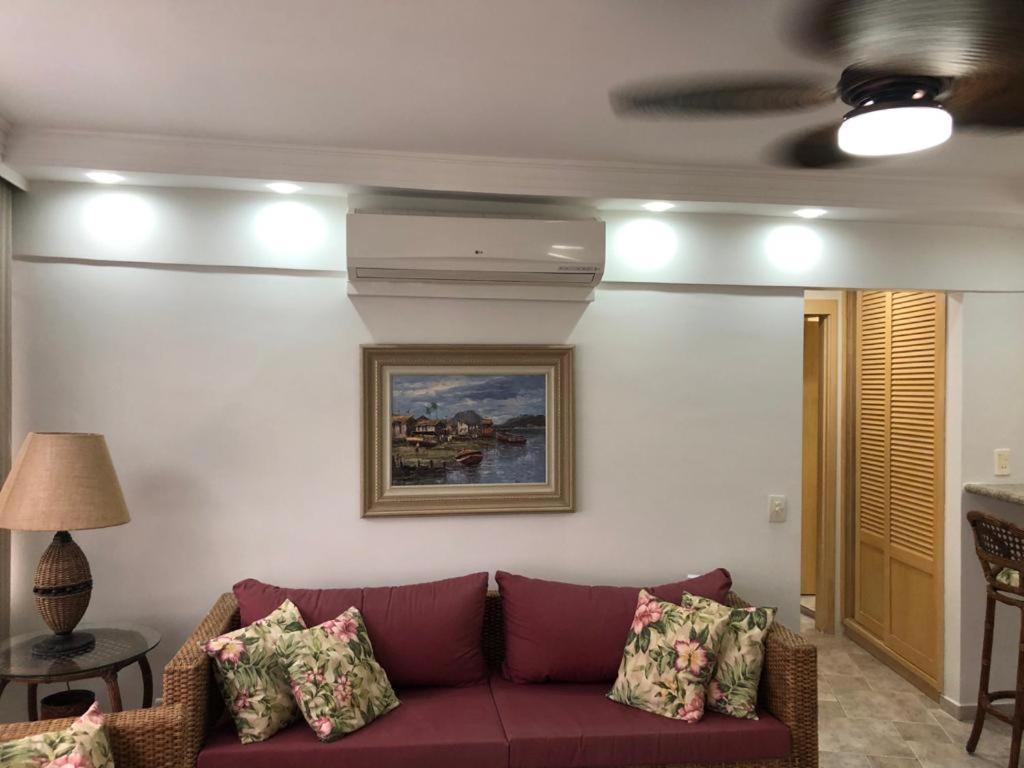  Apartamento a beira mar - Tombo - Guarujá