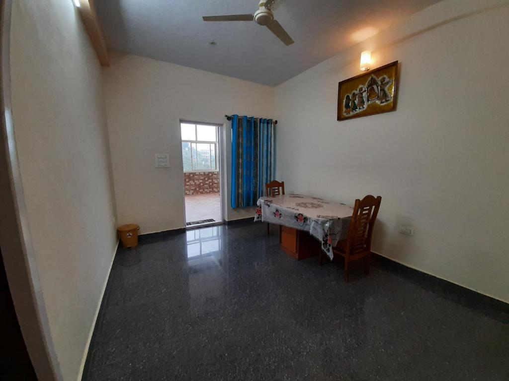 Postel nebo postele na pokoji v ubytování Daisey Dee Homestay